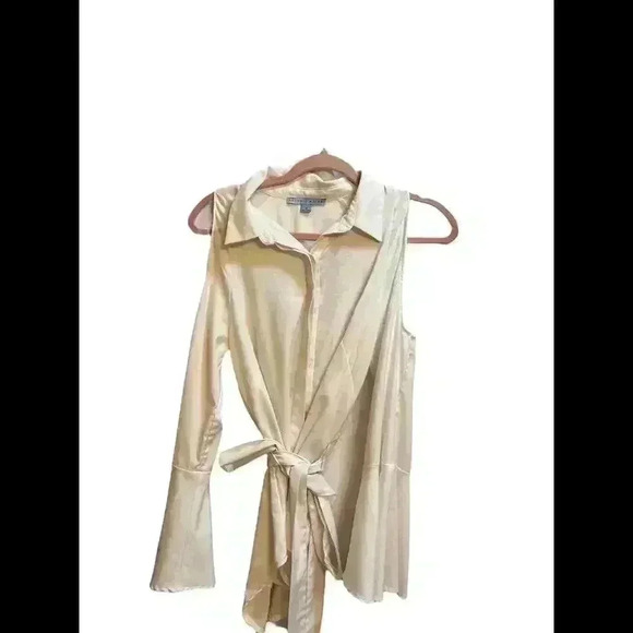 Antonio Melani Cold Shoulder Blouse size Medium - Picture 2 of 4